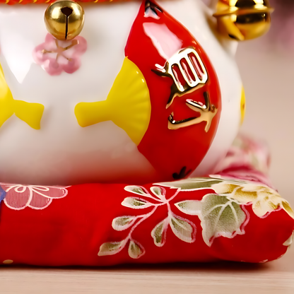 Maneki neko porte bonheur