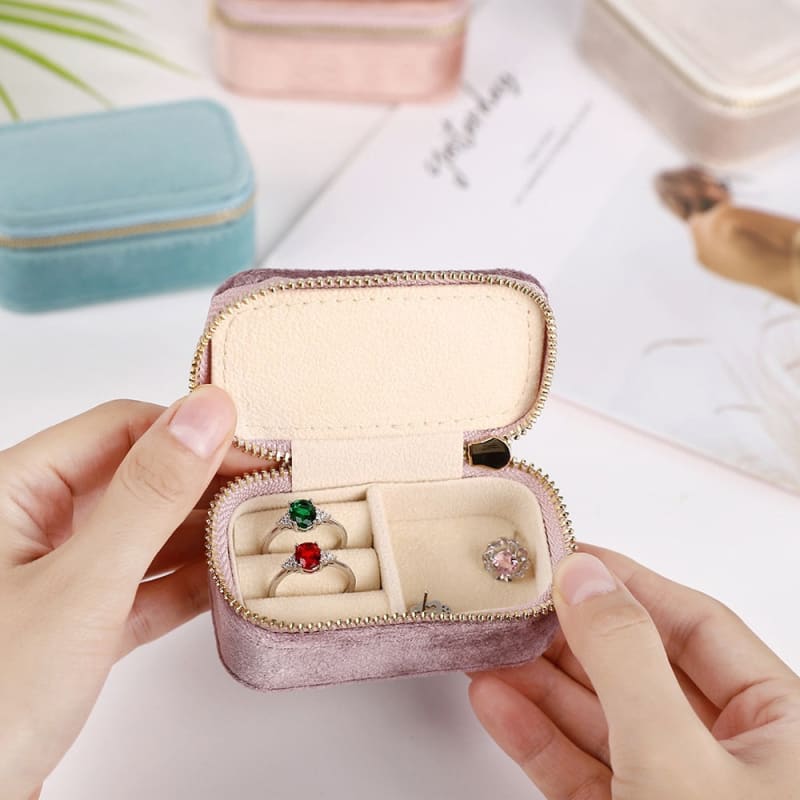 Mini trousse à bijoux en velours pour voyage