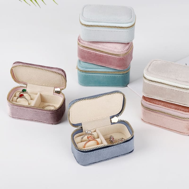 Mini trousse à bijoux en velours pour voyage