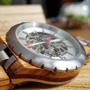 Montre en Bois Mécanique - Ultima