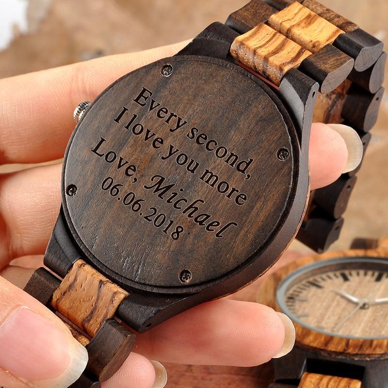 Montre en bois personnalisable texte