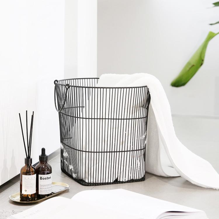 Panier à Linge Design Carré en Métal Captio