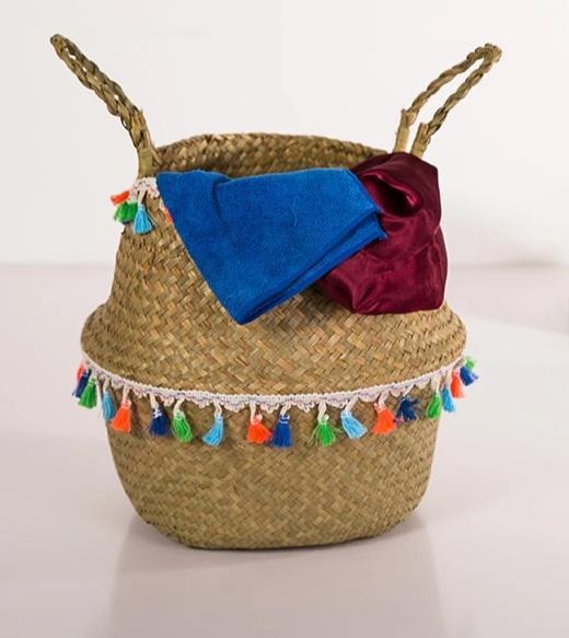 Panier à Linge Design en Jonc avec Pompons colorés