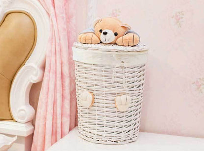 petite corbeille en osier à linge blanc ourson