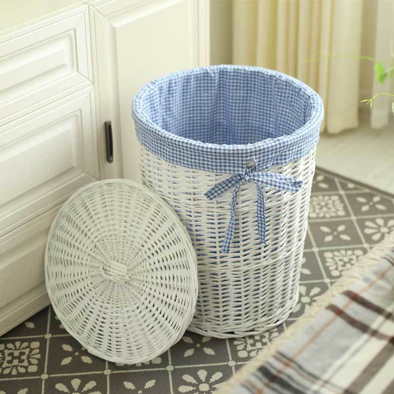 panier à linge en osier couleur blanche