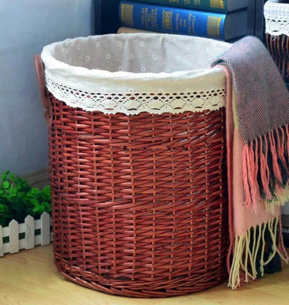 Panier Rouge a Linge en Osier 