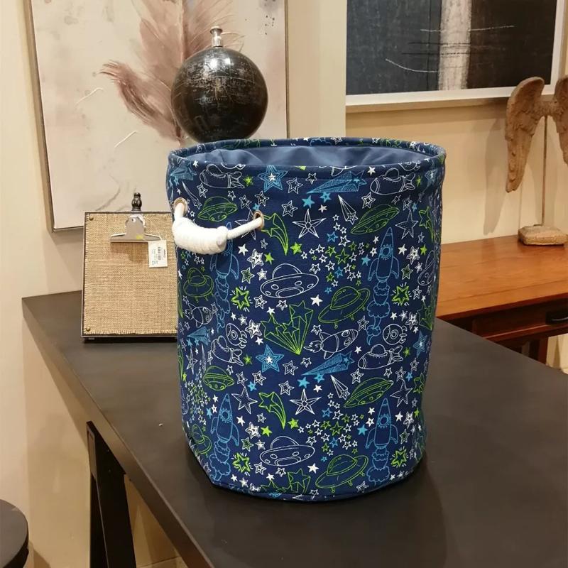 panier a linge pour bebe bleu galaxie