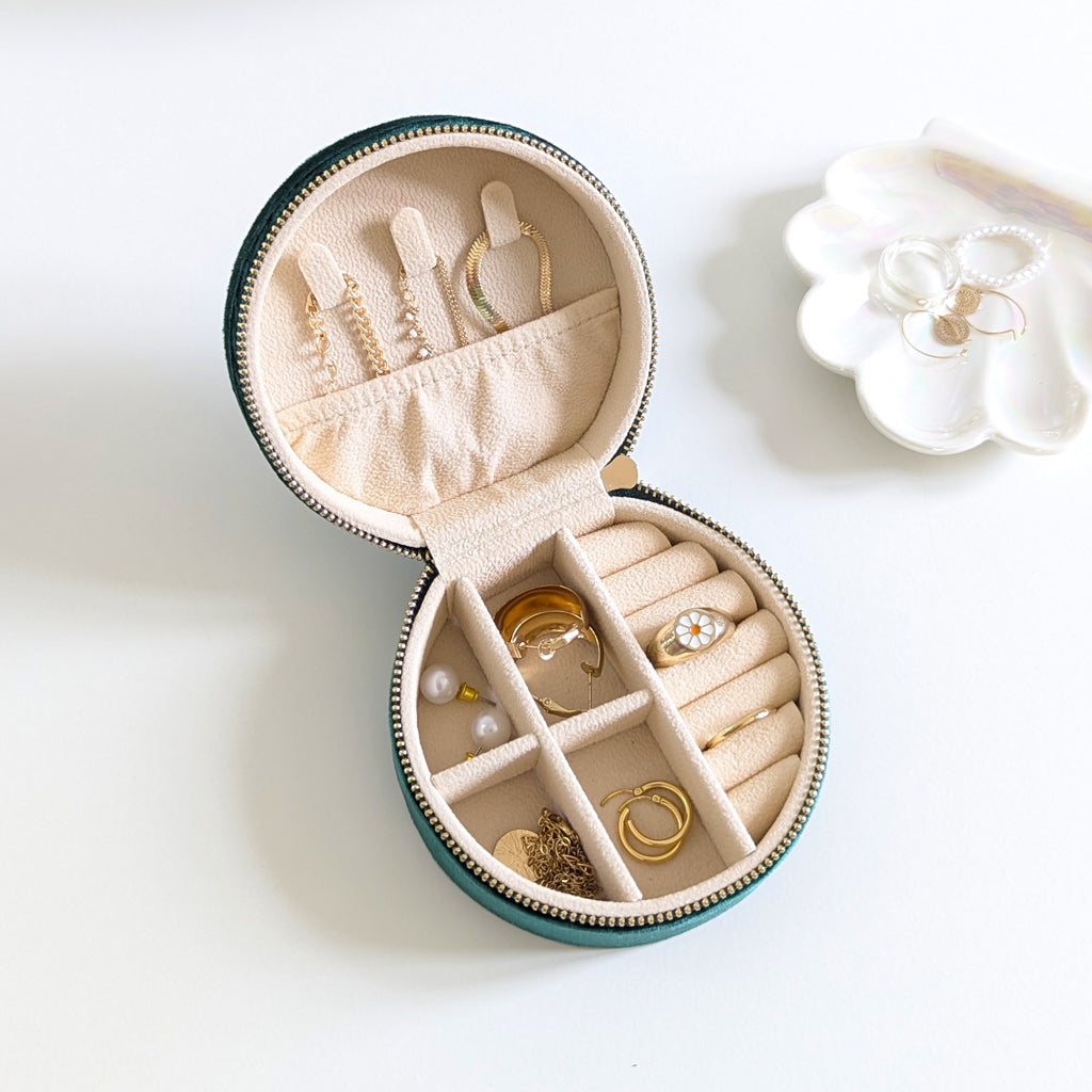 Petite trousse à bijoux ronde en velours