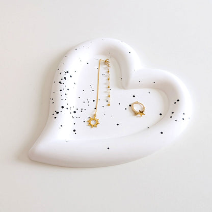 Plateau à bijoux en forme de coeur romantique