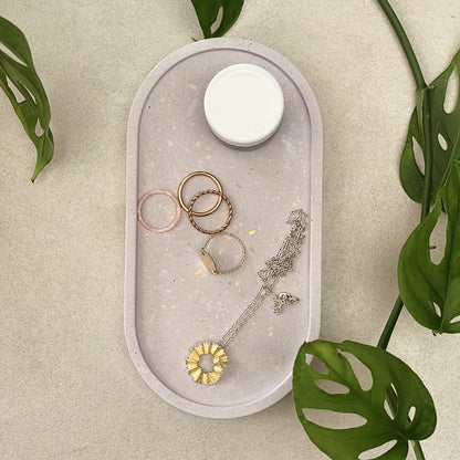 Plateau bijoux ovale terrazzo en jesmonite