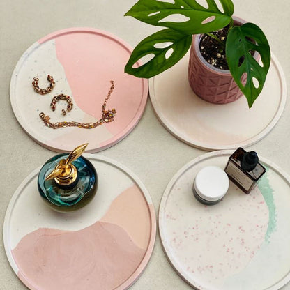Plateau rond en Jesmonite effet Terrazzo