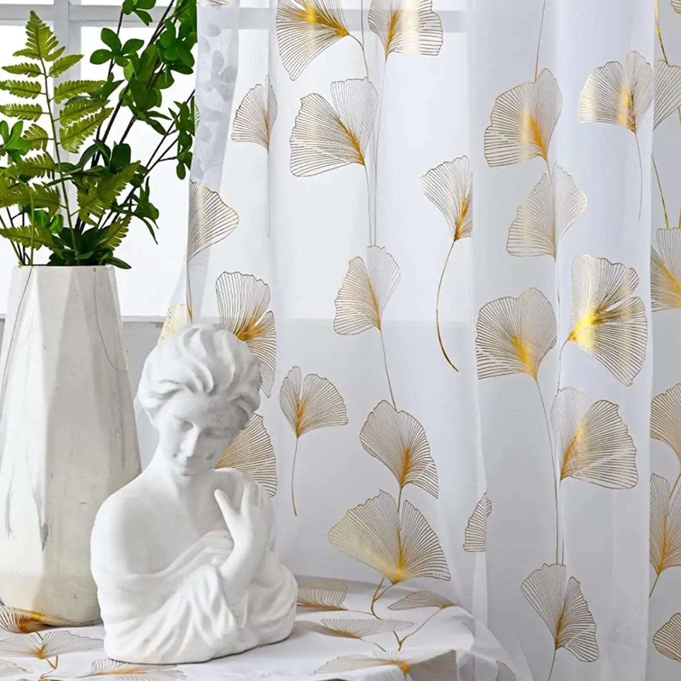 Rideau Transparent avec Imprimés de Fleurs Dorées
