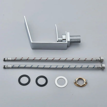 Robinet Lavabo Design Effect Cascade en Chrome