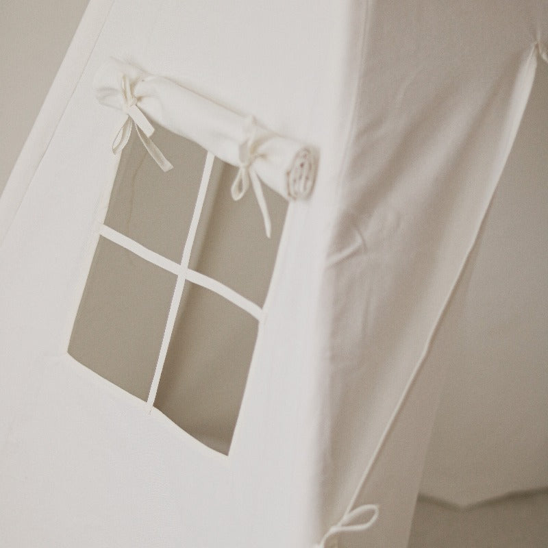 Ensemble Tipi et Tapis de feuilles « Blanche Neige »