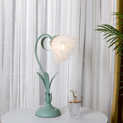 Lampe de Table Vintage à Fleurs Ajustable – Élégance Pratique et Design Inspiré de la Nature