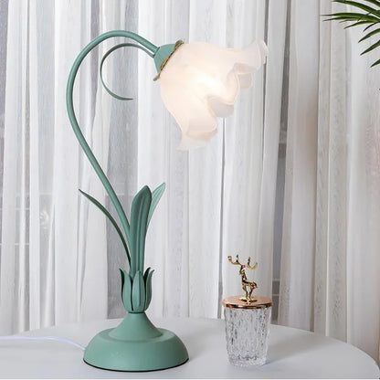 Lampe de Table Vintage à Fleurs Ajustable – Élégance Pratique et Design Inspiré de la Nature