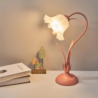 Lampe de Table Vintage à Fleurs Ajustable – Élégance Pratique et Design Inspiré de la Nature