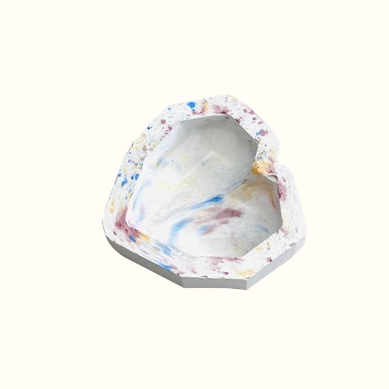 Vide poche romantique coeur en béton